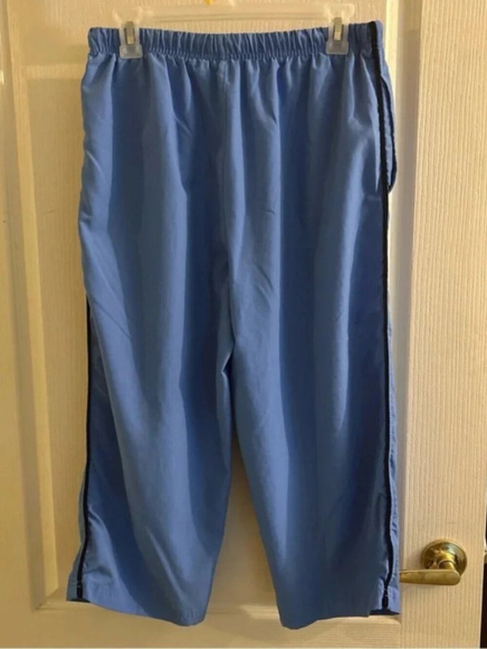 Mountain Lake Blue women’s activewear pants/Capris Medium elastic waist, Pockets